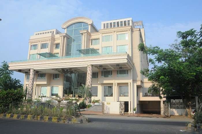 HOTEL GRAND MEHFIL