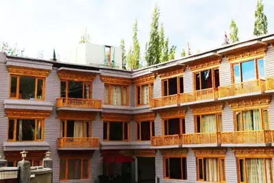 HOTEL YARAB TSO